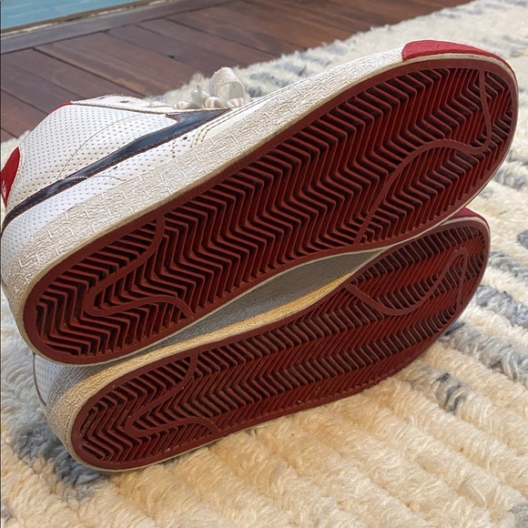 Nike High Tops Red White Black - Picture 6 of 7